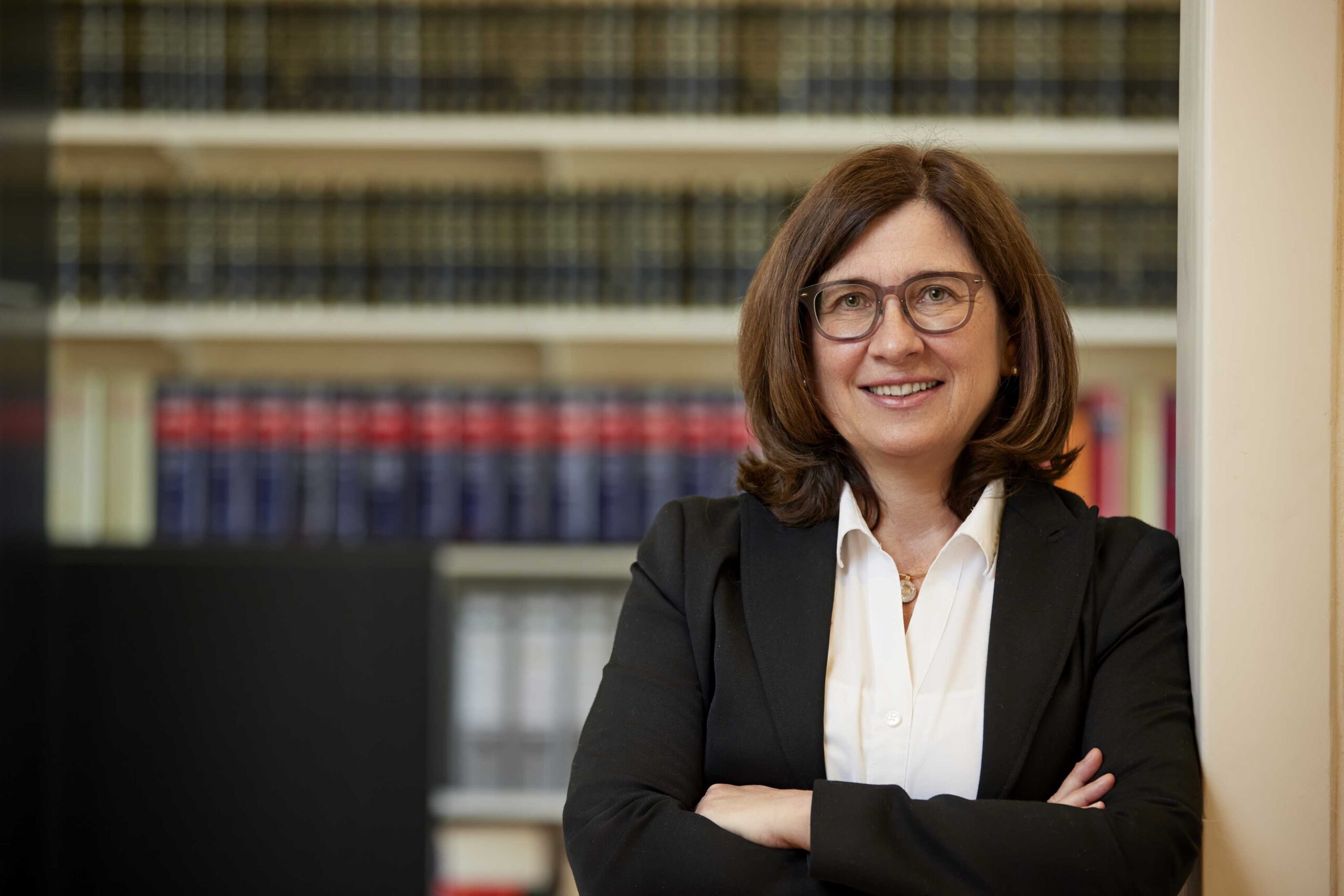 Dr. Barbara Genius